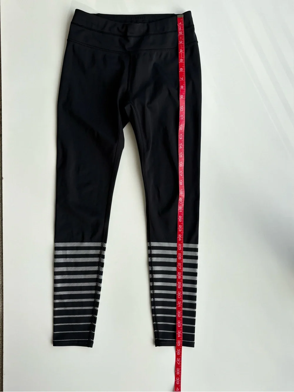 Athleta Black Full Length Silver Shine Strip Leggings. Women’s Size Small